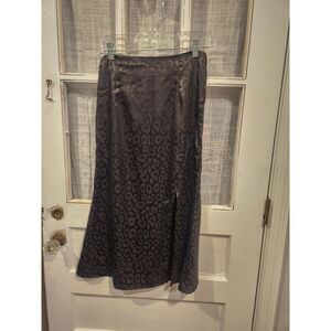 L.N.V. Black‎ Leopard Print Skirt with Slit